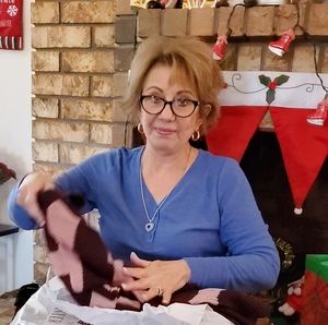 Meet your Posher, Lizzie-julia